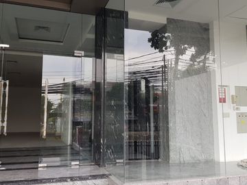 Dijual Gedung Siap Pakai di Daerah Mampang Prapatan Jaksel, Lt.410m2, Harga bisa Nego