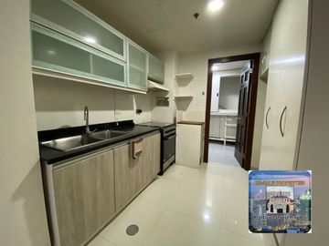 For Sale 1 Lage Bedroom + Parking Condo Across Ayala Center Cebu