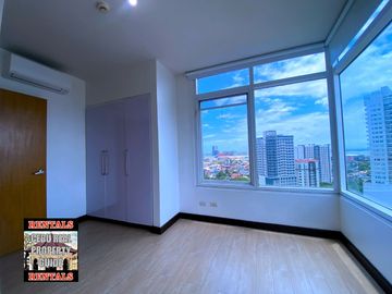 For Rent 2 Bedroom + Parking in 1016 Residences near Ayala Center Cebu
