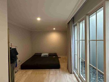 Dijual Rumah Modern Classic Hook di Southgrove Lebak Bulus Private Lift