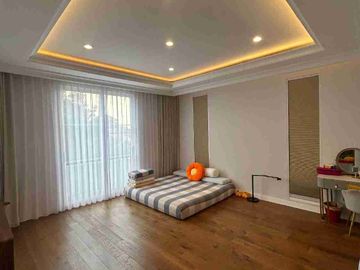 Dijual Rumah Modern Classic Hook di Southgrove Lebak Bulus Private Lift