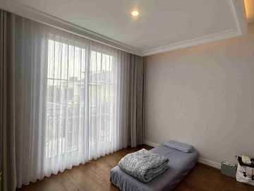 Dijual Rumah Modern Classic Hook di Southgrove Lebak Bulus Private Lift