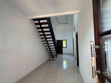 RUMAH MEZANIN DEKAT OERR,GUNUNG ANYAR TAMBAK