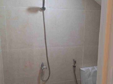 Dijual Rumah Brand New Semi Furnished 2lt Modernland Tangerang