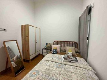 Raya Leuwinanggung, Tapos Depok. Rumah Dijual Full furnished