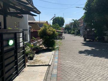 Rumah Dukuh Kupang Barat , Row Jalan 6 Meter