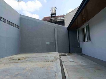 Rumah Solo Surakarta sumber dekat manahan banjarsari pak jokowi