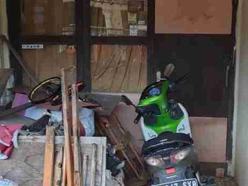 Rumah hitung tanah akses 2 mobil di Wolter Monginsidi Keb baru Jaksel