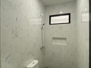 Rumah Tenggilis Mejoyo, Baru Gress Modern Minimalis, Ready 2 Unit, Siap Huni