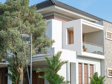 Rumah Modern, Dekat Jalan Magelang, DP Ringan