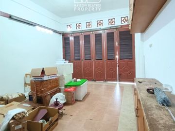 RUMAH SEMI FURNISH RAPI TERAWAT SIAP HUNI LOKASI STRATEGIS FI TANGKERANG TIMUR