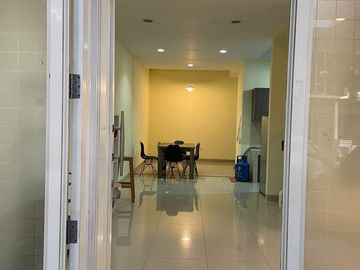 DIJUAL RUMAH GARDEN HOUSE PIK  UK 6X17 (2 LANTAI) SEMI FURNISH BISA NEGO