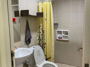 DIJUAL RUMAH GARDEN HOUSE PIK  UK 6X17 (2 LANTAI) SEMI FURNISH BISA NEGO