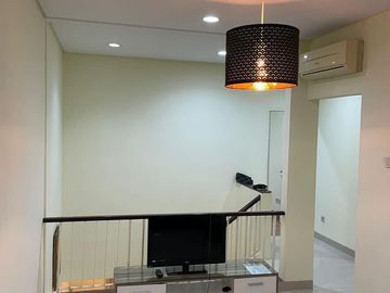 DIJUAL RUMAH GARDEN HOUSE PIK  UK 6X17 (2 LANTAI) SEMI FURNISH BISA NEGO
