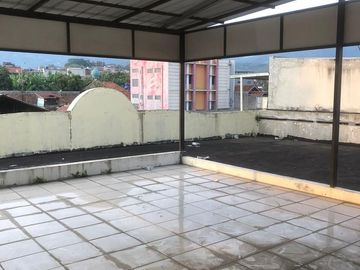 NASUTION, ARCAMANIK. RUKO 3 LANTAI LOKASI  STRATEGIS DI KOTA BANDUNG