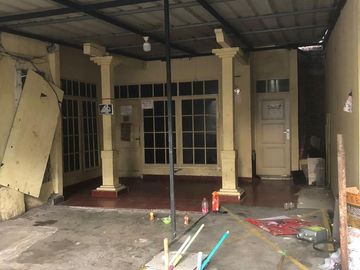 NASUTION, ARCAMANIK. RUKO 3 LANTAI LOKASI  STRATEGIS DI KOTA BANDUNG