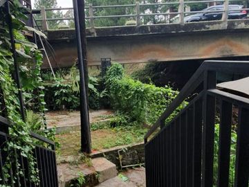 DISEWAKAN AREA EX RESTO DI RAFLESS HILLS CIBUBUR, HARJAMUKTI DEPOK