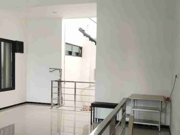 Dijual Rumah Baru Renovasi di Baruk, Surabaya Timur