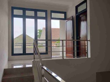 Dijual Rumah Baru Renovasi di Baruk, Surabaya Timur