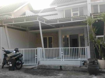 Rumah Murah siap Huni di Perum Green Lake, Rungkut, Sby Timur