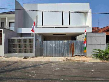 Rumah baru dalam komplek di Duren Sawit Jaktim