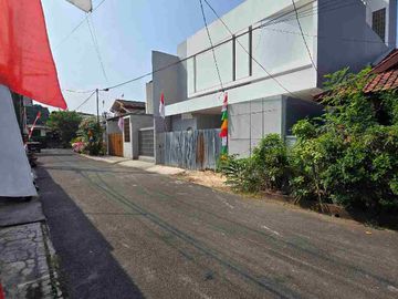 Rumah baru dalam komplek di Duren Sawit Jaktim