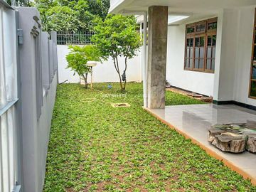 Dijual Rumah Layak Huni Posisi Hoek di Jl Gandaria IX Kebayoran Baru