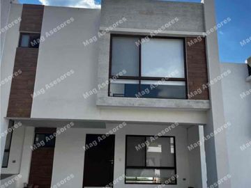 renta casa Áurea Resindencial