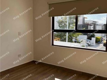 renta casa Áurea Resindencial
