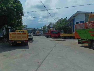 DISEWAKAN GUDANG BESAR PARKIRAN LUAS LOKASI KARIANGAU