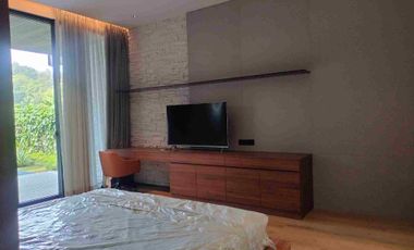 Rumah Villa Hoek Furnish Rosewood Golf View Gunung Asri Siap Huni Cocok Buat Ekspatriat