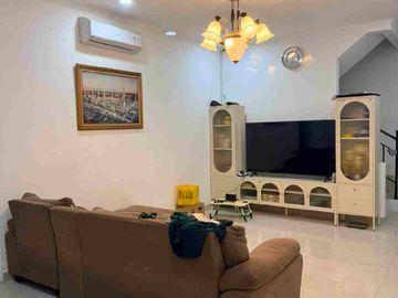 Dijual Rumah Siap huni 2 lantai di Puri Gardena, Kalideres, Jakarta Barat.