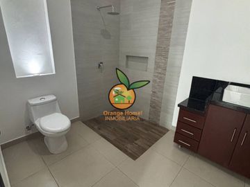RESIDENCIA EN VENTA EN JARDÍN REAL (COTO 6) ZAPOPAN