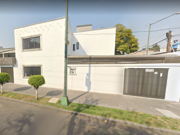 BONITA CASA EN VENTA (RECUPERACION HIPOTECARIA)