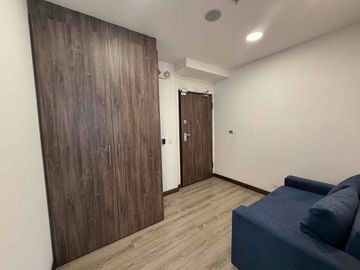 Vendo oficina comercial amoblada de 117m2 en el sector de La Carolina