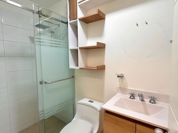 En Venta Hermoso Departamento de 100 m² + Cochera + Depósito, Ubicado en Primer Piso