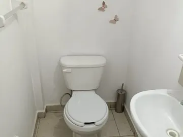 SE VENDE CASA EN COLONIA LOS CANDILES QUERÉTARO CERCA DE PLAZA CANDILES