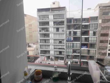 Alquilo Impecable Departamento Dúplex  2 Dormitorios ( Frente al Pentagónito) Zona A1 Chacarilla San Borja