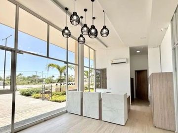 Apartamento en venta en Capriella Serena del Mar | Acabados Premium | Vista al Lago | Vivienda Turística