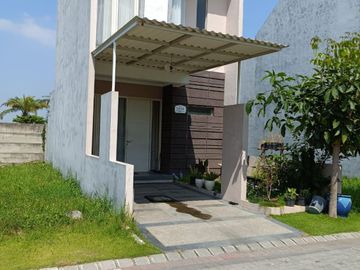 2 LANTAI - LUAS 60M2!! DIJUAL RUMAH VIA LELANG DI MENGANTI GRESIK (PERUM PURI SAFIRA REGENCY)