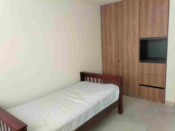 RENTO CASA AMUEBLADA EN FRACCIONAMIENTO NUEVO SALIDA A LEÓN, IRAPUATO, GUANAJUATO