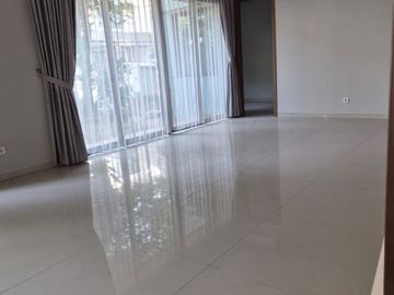 rumah hook disewakan di discovery amore luas dan homey near discovery alton