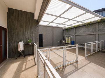Rumah di Sanur dengan akses jalan selebar 12 meter? Jarang banget! 👀✨