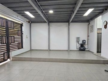 Rumah di Sanur dengan akses jalan selebar 12 meter? Jarang banget! 👀✨