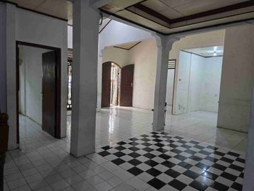 RUMAH CAKEP DI KOMPLEK PONDOK PEKAYON INDAH - GALAXY
