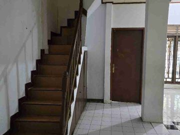 RUMAH CAKEP DI KOMPLEK PONDOK PEKAYON INDAH - GALAXY