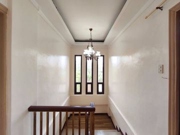 12M-FOR SALE EXCELLENT HOUSE & LOT w/ 11 BEDROOMS, LOCATED IN TROPICAL GREEN TAGAYTAY CITY