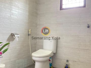Rumah mewah di Graha Estetika