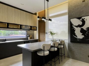 Spacious Modern House For Sale - Alabang West Village, Daang-Hari Road, Las Piñas City