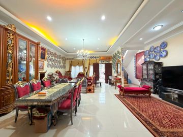 TINGGAL BAWA KOPER! RUMAH MEWAH SEMI FURNISHED DI TEBET BARAT, AKSES 3 MOBIL‼️